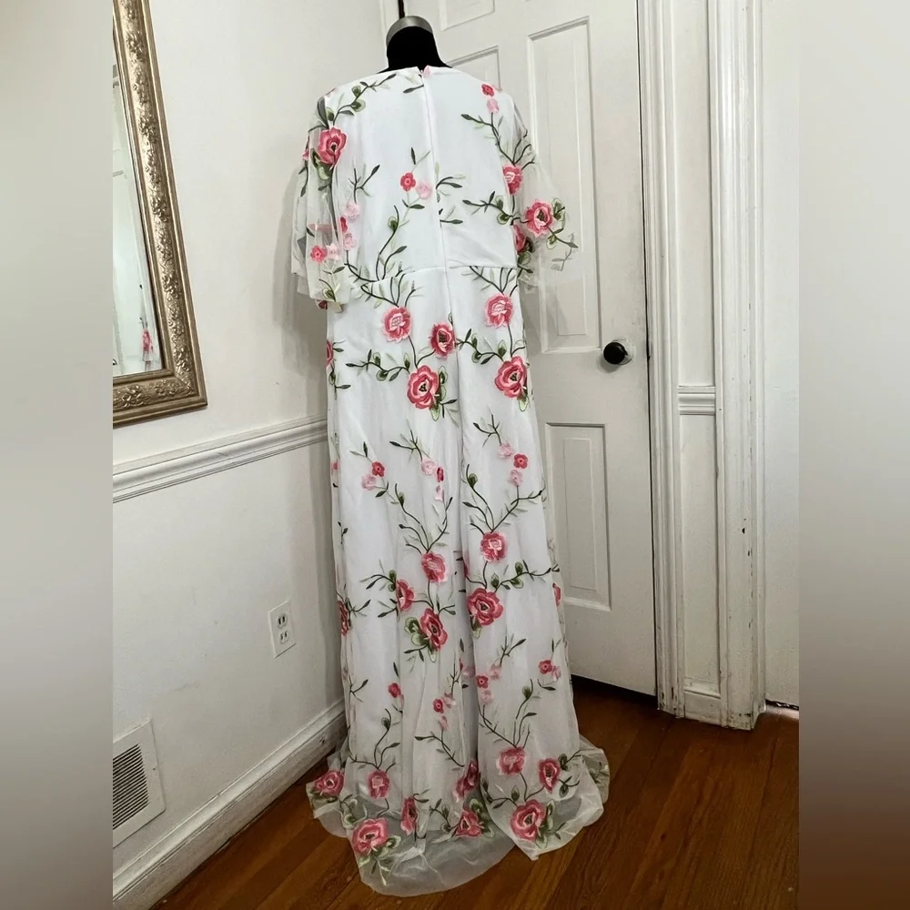 Kiyonna Floral V-Neck Wedding Dress - Picture 4 of 16